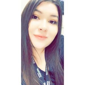 Meet your Posher, Selena